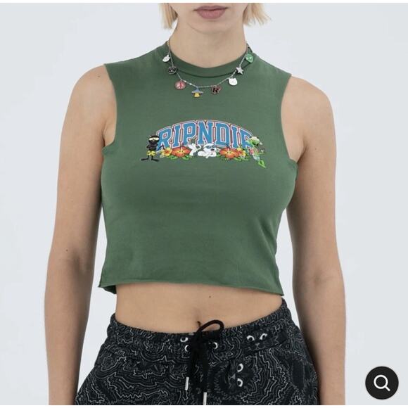 SUMMER FRIENDS CROPPED TANK (OLIVE) XL - Picture 2 of 4